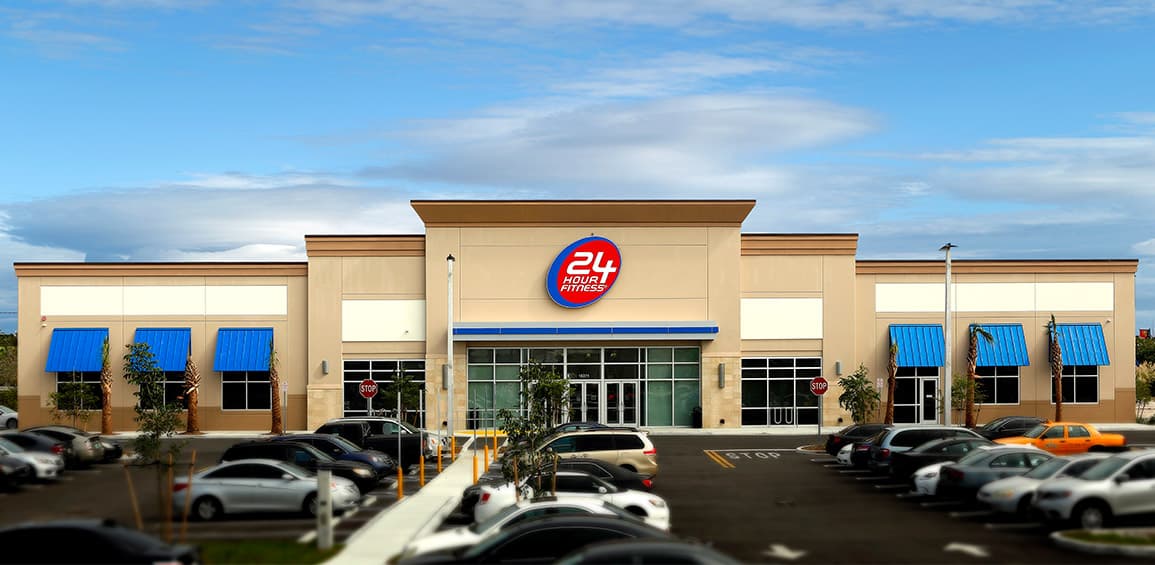 La cadena nacional de gimnasios 24 Hour Fitness se declaró en bancarrota por el Capítulo 11 y cerrará 4 locaciones en el sur de Florida. En el Doral construyeron un local, que tenían previsto abrir el 19 de junio.