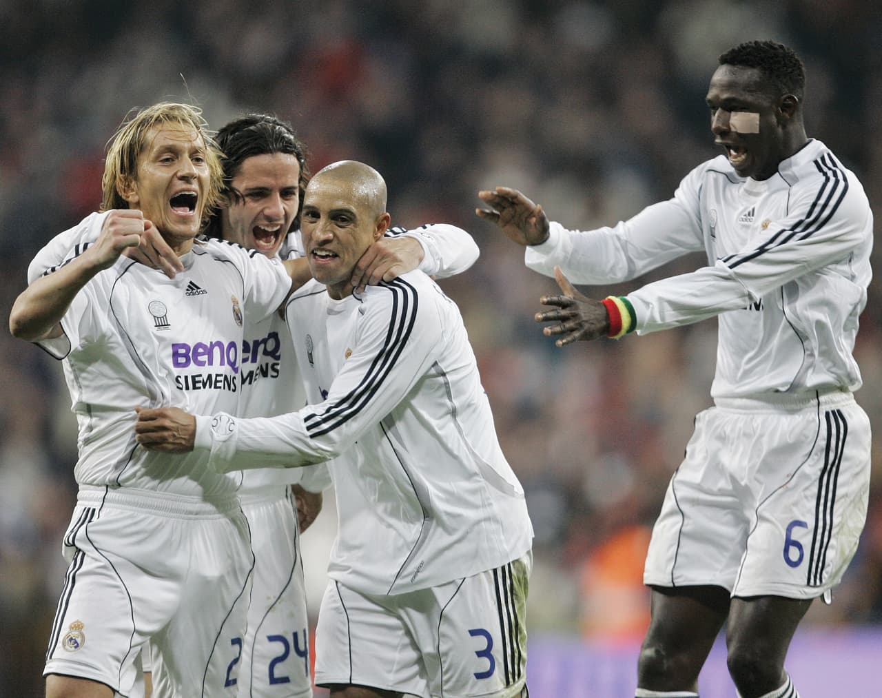 A los 19 fichó por el Atlético Mineiro y en 1993 llegó al Palmeiras, con quienes conquistó dos ligas. Llegó al Inter en 1995 y al siguiente año inició su historia con el Real Madrid. El extraordinario zurdo destacó en un equipo plagado de estrellas.