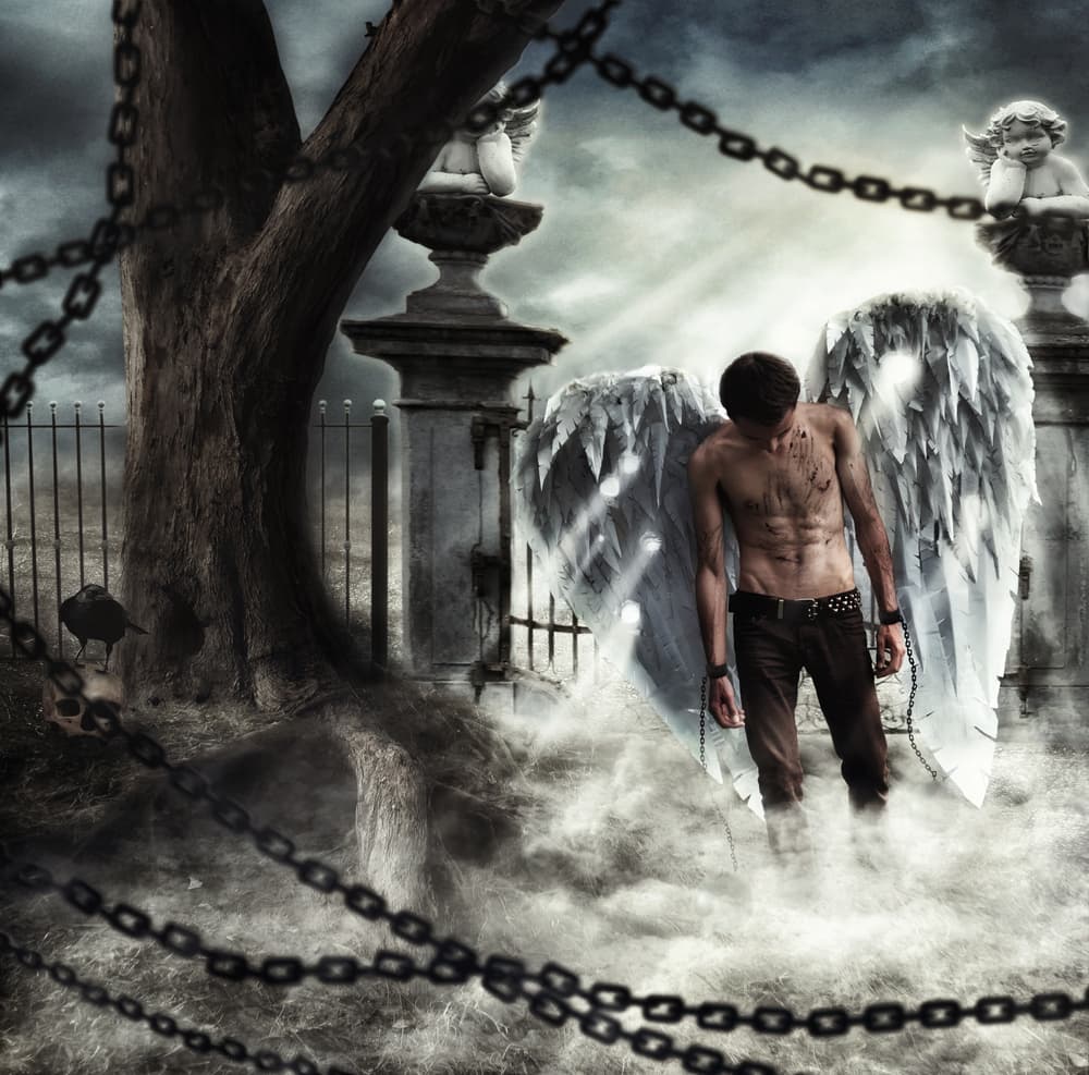 Entre estos ángeles de más alto nivel dentro de la primera jerarquía están nombres como Zofiel, Rikbiel y Ofaniel, pero destaca sobre todo Lucifer, quien fue expulsado del paraíso y comúnmente llamado el Diablo.