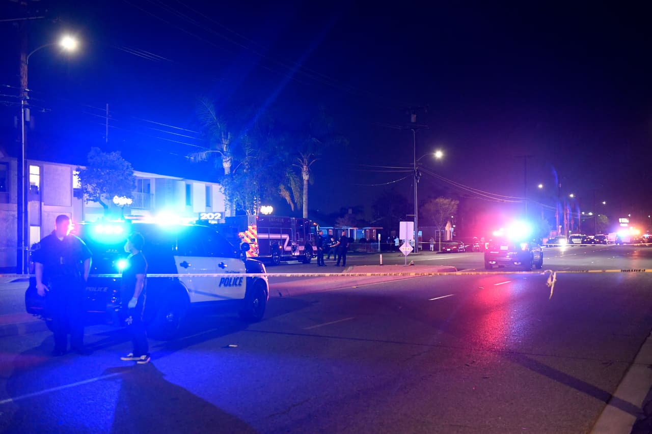 "Puedo decirles que no hemos tenido un incidente como este en la ciudad de Orange desde 1997, cuando ocurrió el tiroteo en Caltrans", dijo la teniente Jennifer Amat de la policía de Orange en una sesión informativa alrededor de las 10 p.m. del miércoles "Es una tragedia para las víctimas, sus familias, nuestra comunidad y nuestro departamento de policía".