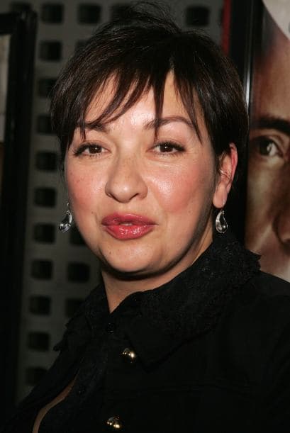 Elizabeth  Peña