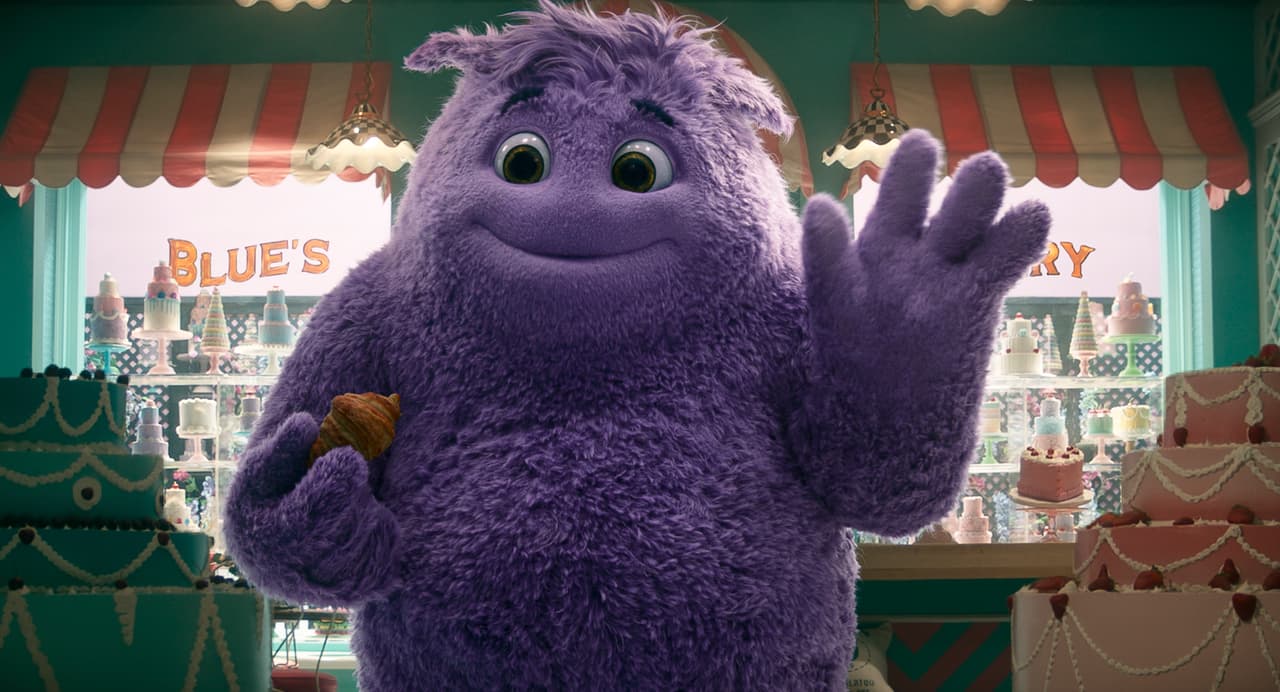 Blue es interpretado por Yordi Rosado y Steve Carell en las versiones en español e inglés respectivamente en 'Amigos imaginarios' ('IF')