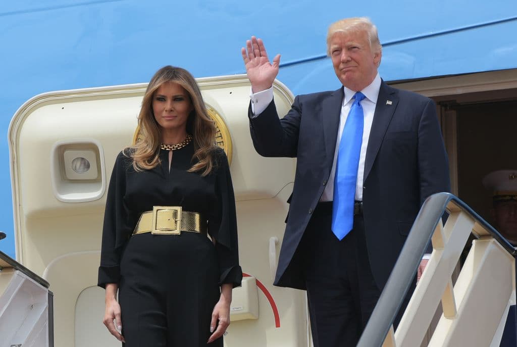 El presidente de Estados Unidos, Donald Trump, y su esposa, Melania, comienzan en Arabia Saudita su primera gira internacional desde que llegaron a la Casa Blanca.