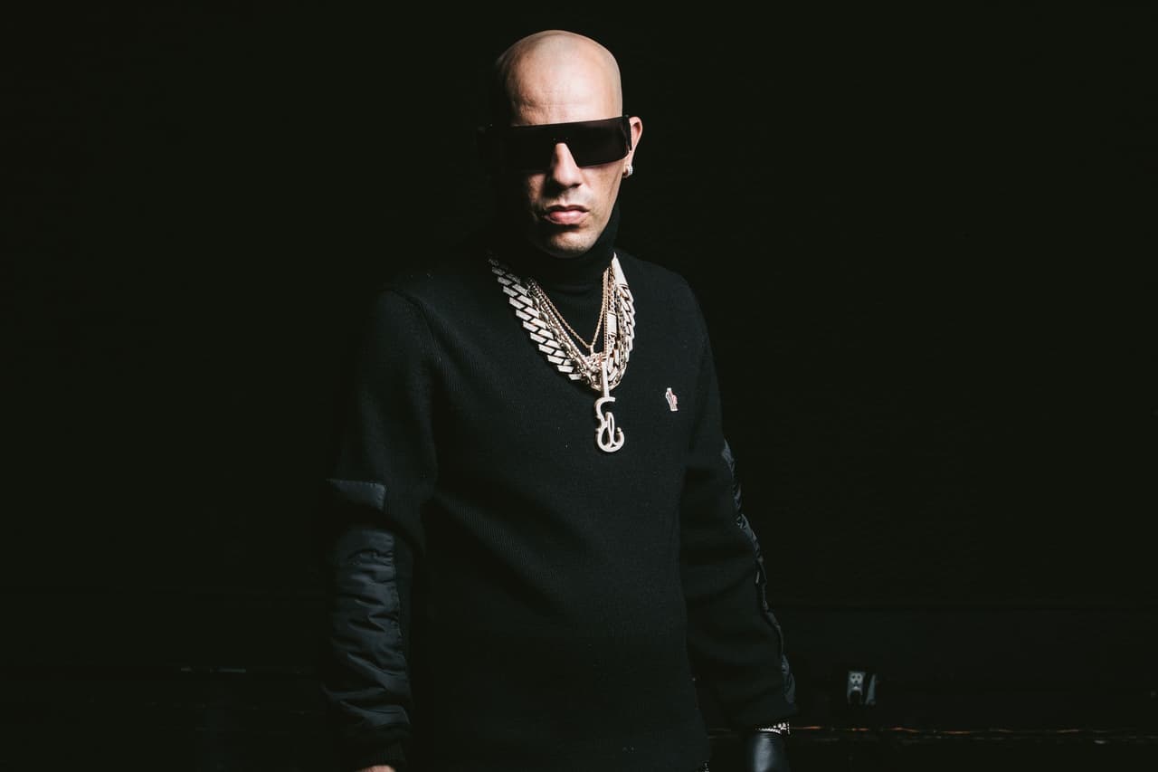 <b>Kendo Kaponi</b> alista un gran performance que no te puedes perder.