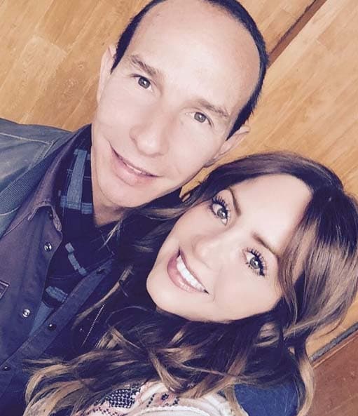 “Somos una pareja que gracias a Dios no necesitamos uno del otro en otro sentido que no sea amor, que no sea familia y que no sea pareja, al final no tenemos por qué estar a fuerza”, sentenció. 
<br>