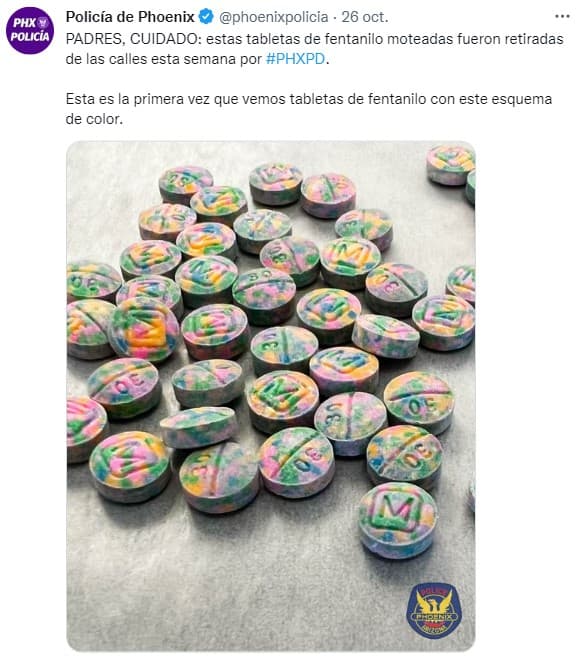 Esta semana, el Departamento de Policía de Phoenix informó que halló un nuevo “esquema de color” de pastillas de fentanilo.
