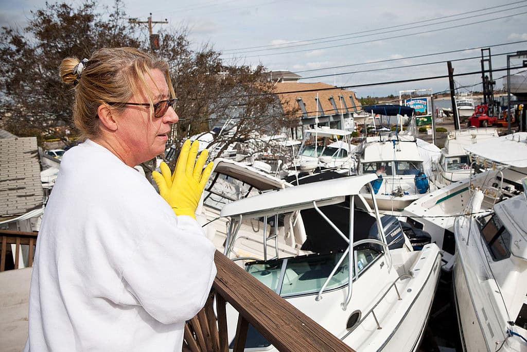 El 29 de octubre el huracán Sandy azotó la ciudad de Nueva York, Connecticut y parte de Nueva Jersey. En el transcurso de 48 horas, el viento, la lluvia y el agua destruyeron cientos de hogares y dejaron a miles de residentes de ambos estados sin energía eléctrica y, a los más vulnerables, sin agua ni alimento.