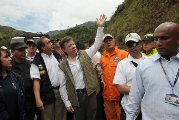 Pero las propias autoridades admitieron que las expectativas de hallar con vida a los sepultados son muy bajas.