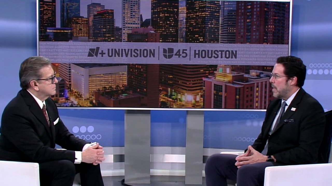 ¿Es legal que ICE utilice órdenes de arresto para ingresar a las casas de los indocumentados?: Abogado responde