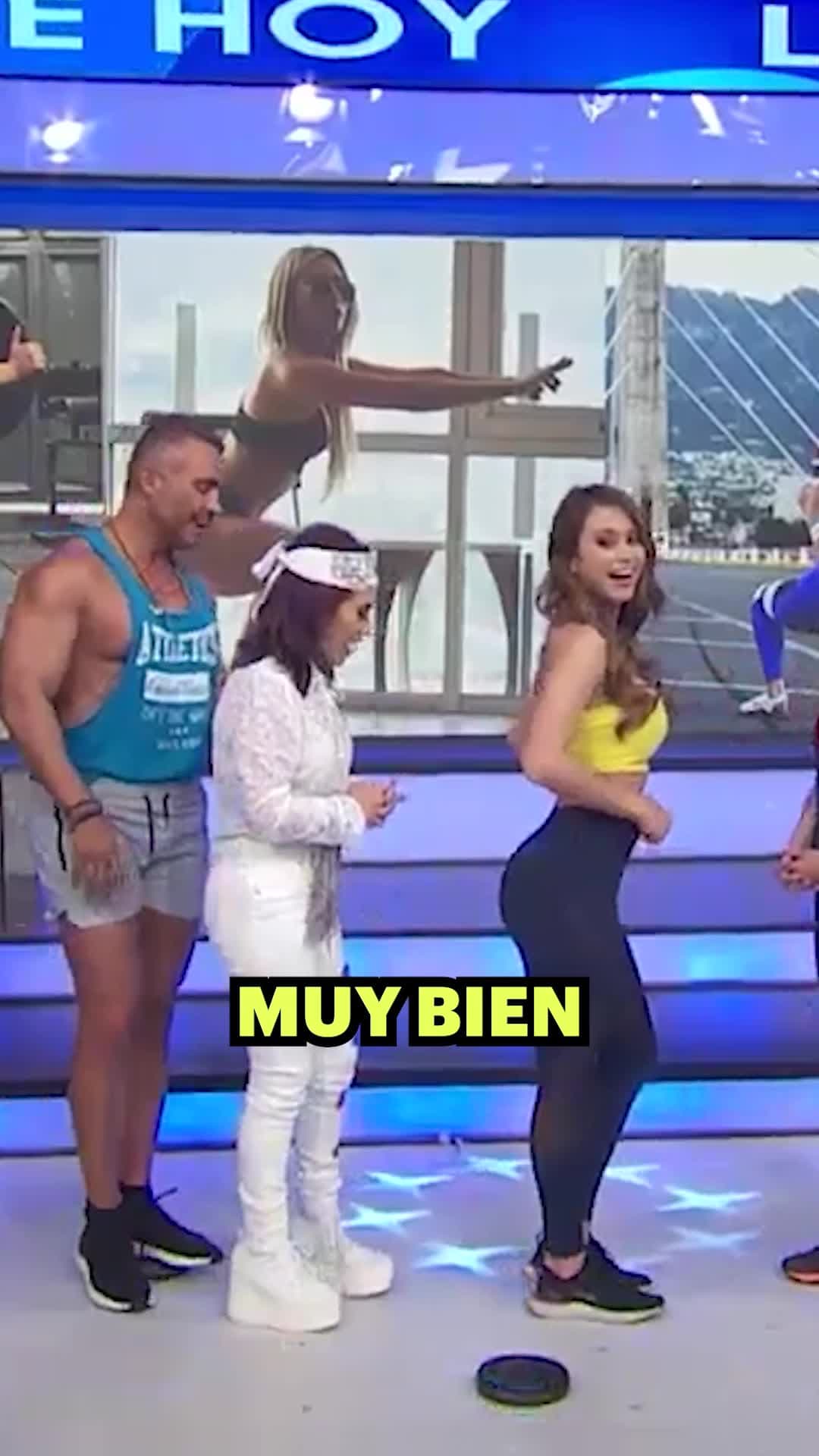 Recordamos cuando Padme Vidente leyó el futuro de #YanetGarcía a través de sus pompas