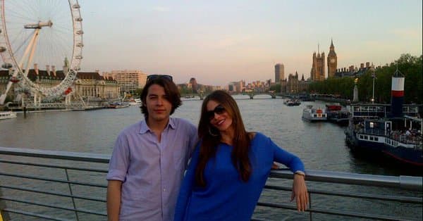 Recordemos que 
<b><a href="http://www.univision.com/temas/sofia-vergara">Sofía</a></b> inició su carrera como actriz en las telenovelas mexicanas, pues 'Acapulco, cuerpo y alma' fue su lanzamiento al estrellato.