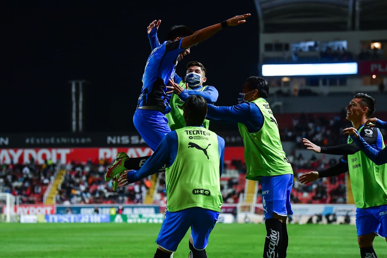 Jesús Gallardo ponía el 0-4 con un golazo de larga distancia al 67' y con ello Rayados humilló a Pablo Guede y compañía para agudizar la crisis en Aguascalientes.