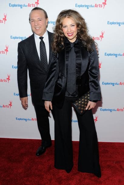 Tiene dos hijos con él.