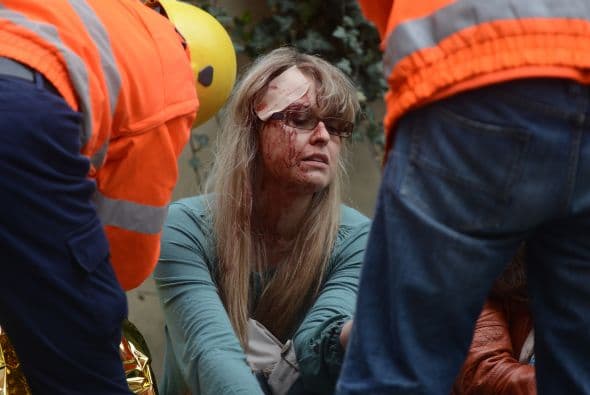 A pesar de que el tráfico en los alrededores del edificio fue parcialmente restablecido horas después, los bomberos tuvieron que volver a cortarlo temporalmente ante el temor a nuevos escapes de gas, aunque por precaución se habían cerrado las llaves de paso en una veintena de edificios cercanos