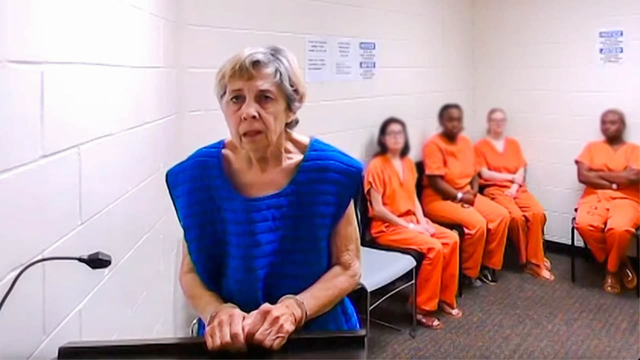 Acusan a mujer de 69 años de tratar de matar a su bisnieta en Florida