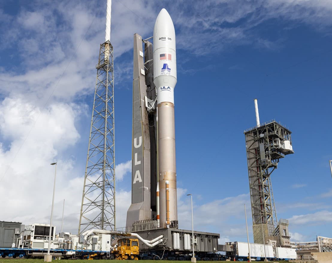 Qué hay detrás del ‘Proyecto Kuiper’, el ambicioso plan de Bezos para competir con Musk en la carrera espacial