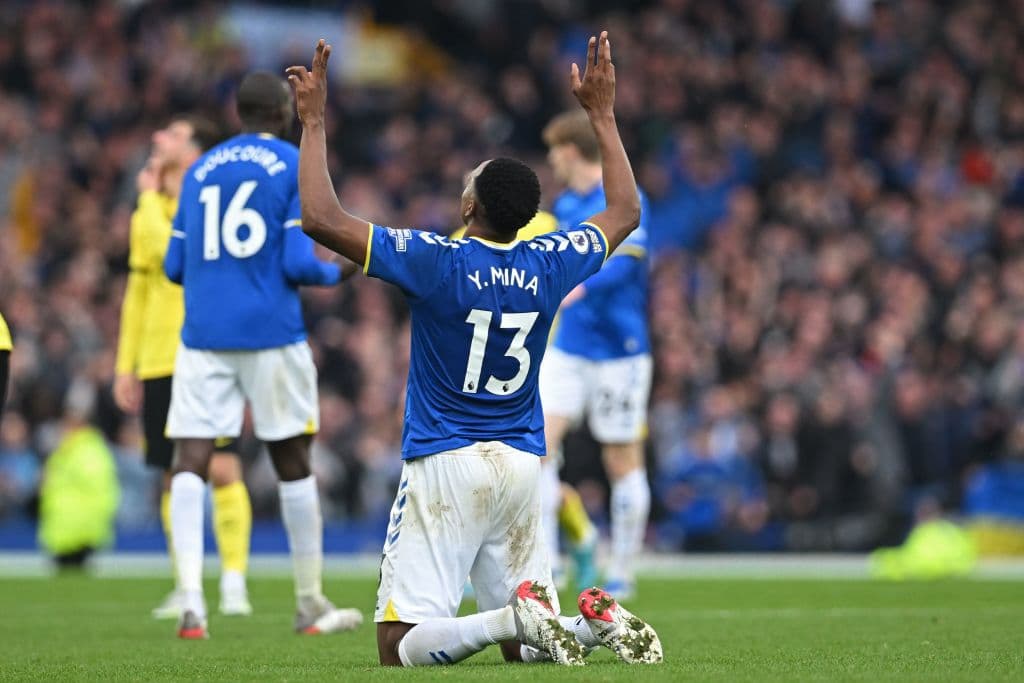 Everton y el Arsenal lograsen triunfos clave en la Premier. Los Toffees vencieron al Chelsea, mientras que los Gunners superaron al West Ham fuera de casa. Con estos resultados, el Everton se acerca a la salvación y el Arsenal se mete en puestos de Champions.