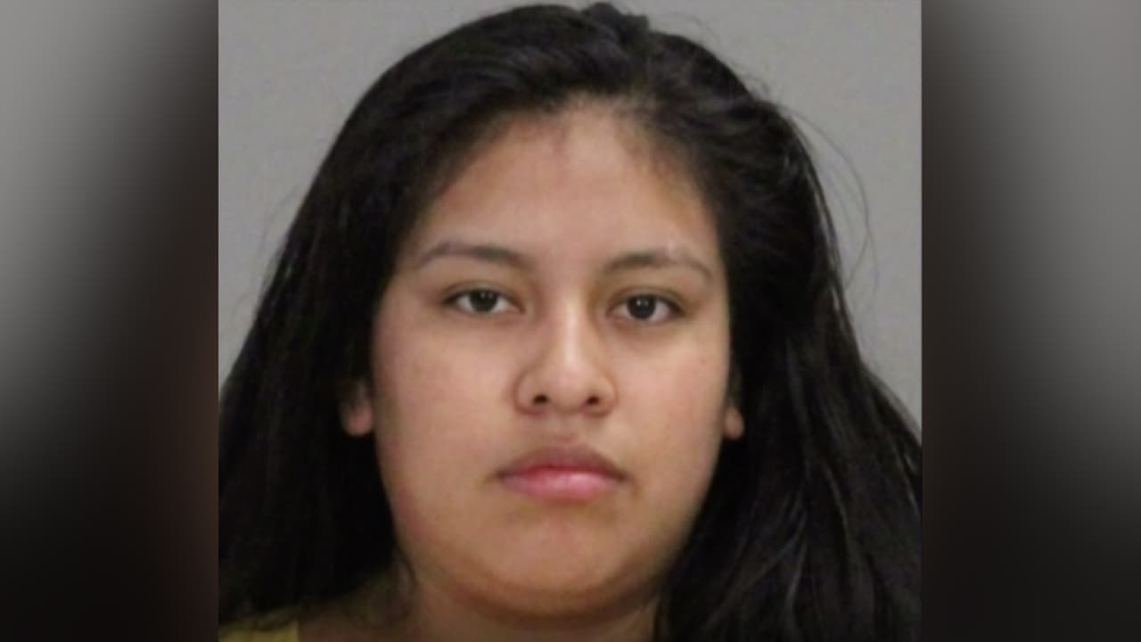 La policía de College Station confirmó que López Vásquez fue arrestada, está en la cárcel del condado Brazos, fue acusada de causar heridas físicas a un menor de edad, 
<b>se le fijó fianza y no se descarta la posibilidad de que pueda enfrentar más cargos</b>.