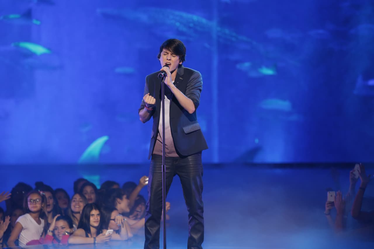 Chris dejó a su madre en Ecuador para viajar en busca de su sueño americano y espera conseguirlo en La Banda.