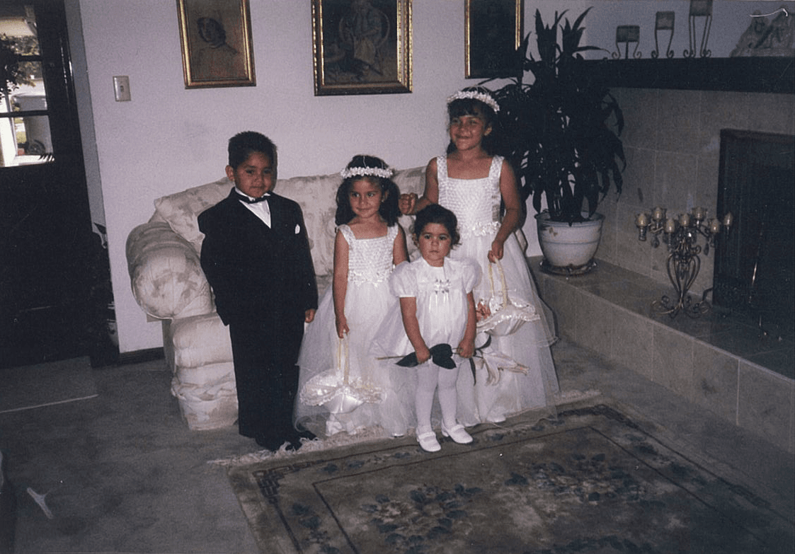 Alejandro le dijo que tenía que estar en la competencia. Este chico usa la música para expresar sus sentimientos y sentirse libre.