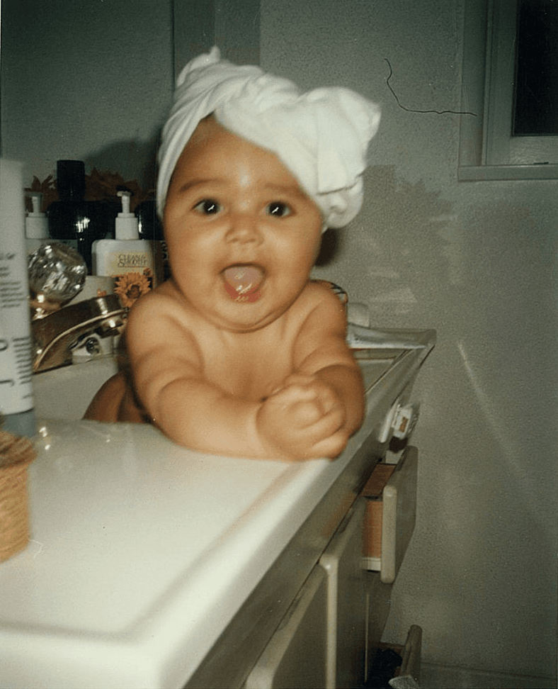 Alejandro le dijo que tenía que estar en la competencia. Este chico usa la música para expresar sus sentimientos y sentirse libre.