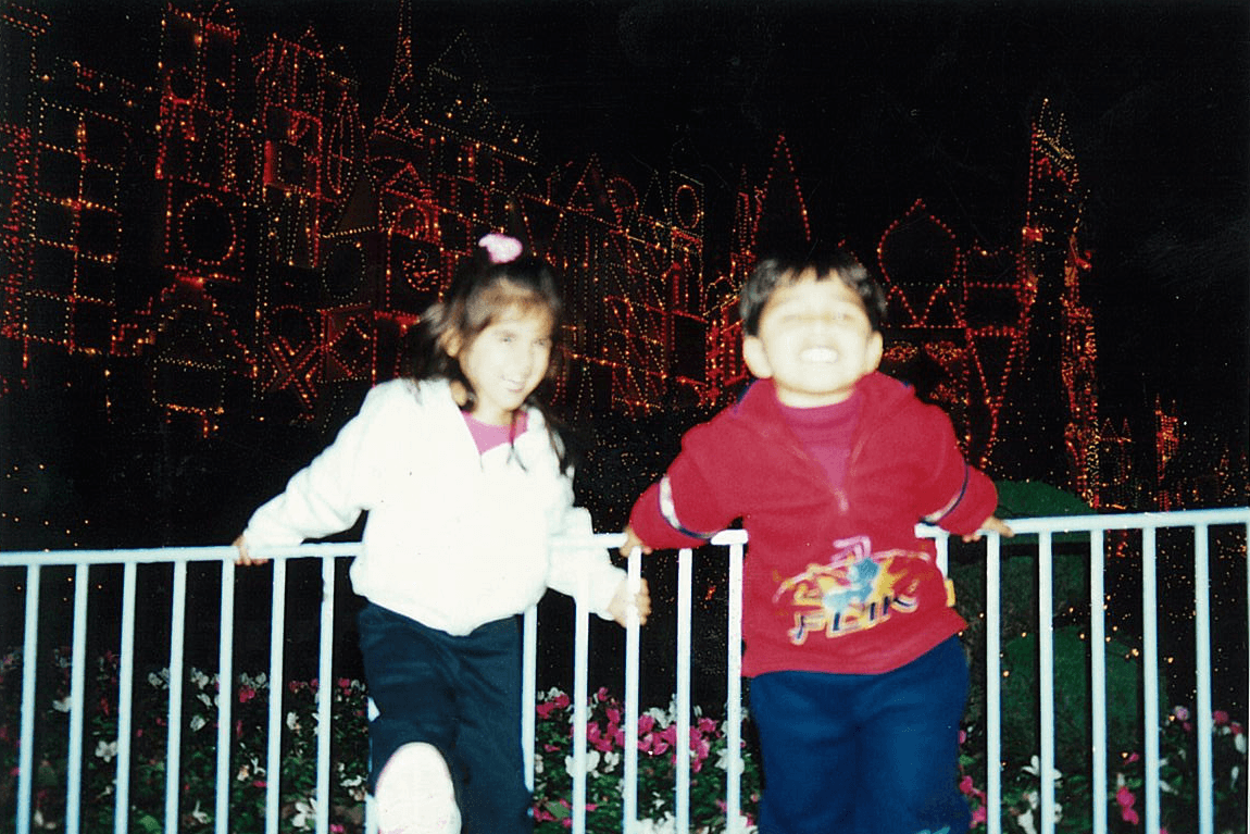 Alejandro le dijo que tenía que estar en la competencia. Este chico usa la música para expresar sus sentimientos y sentirse libre.