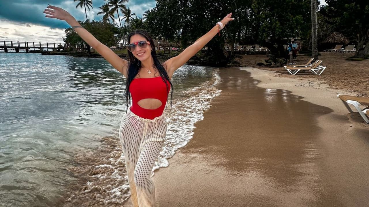 El éxito como creadora de contenido no solo le brindó una nueva carrera, sino que también le permitió desarrollar habilidades que complementarían su experiencia como emprendedora.