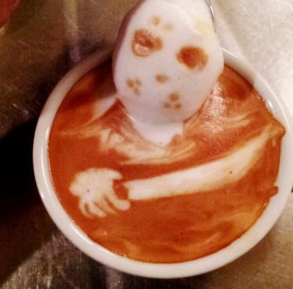 En el marco del día nacional del café celebramos a los talentosos ‘baristas’ que transforman el azúcar, la espuma, la canela y el café en obras de arte.