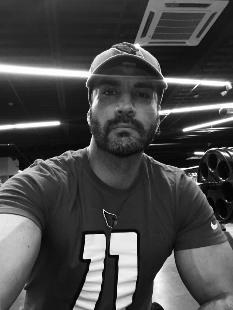 <b><a href="http://www.univision.com/temas/david-zepeda">David Zepeda</a></b> siempre se ha proclamado a favor de los cambios de imagen, y es por eso que aceptó dejarse crecer el bello fácil para poder verlo como jamás se había dejado ver en la televisión.