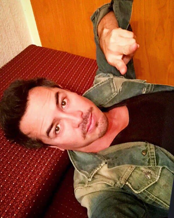 Es súper sexy y lleno de talento.