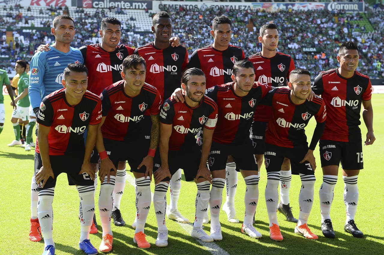 El técnico argentino Leandro Cufré y este once inicial del Atlas que buscaba su segundo triunfo consecutivo como visitante.