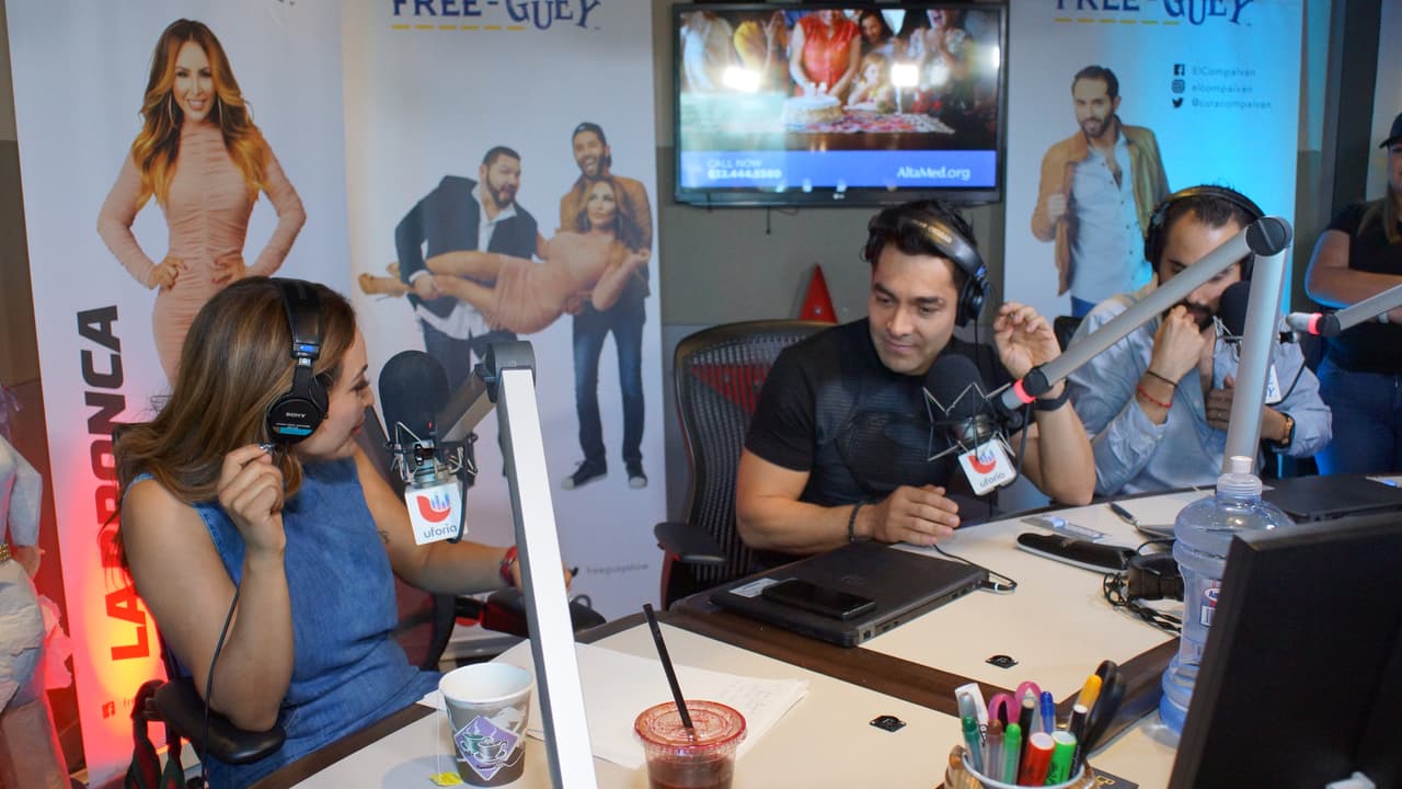 <b><a href="http://www.univision.com/temas/omar-chaparro">Omar Chaparro</a></b> se metió al 
<b><a href="http://www.univision.com/temas/el-free-guey">Free-guey show</a></b> y nos contagió con toda su alegría.