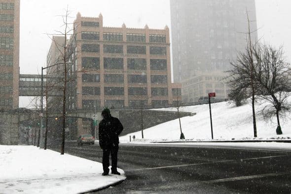 Central Park registró 23 centímetros de nieve, tan sólo la mitad de la acumulación de la primera tormenta de nieve en la Navidad pasada, que paralizó la ciudad.