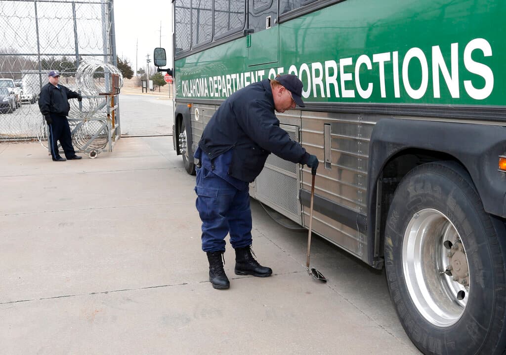 Dos muertos y varios heridos tras un “disturbio colectivo” en una cárcel en Estados Unidos