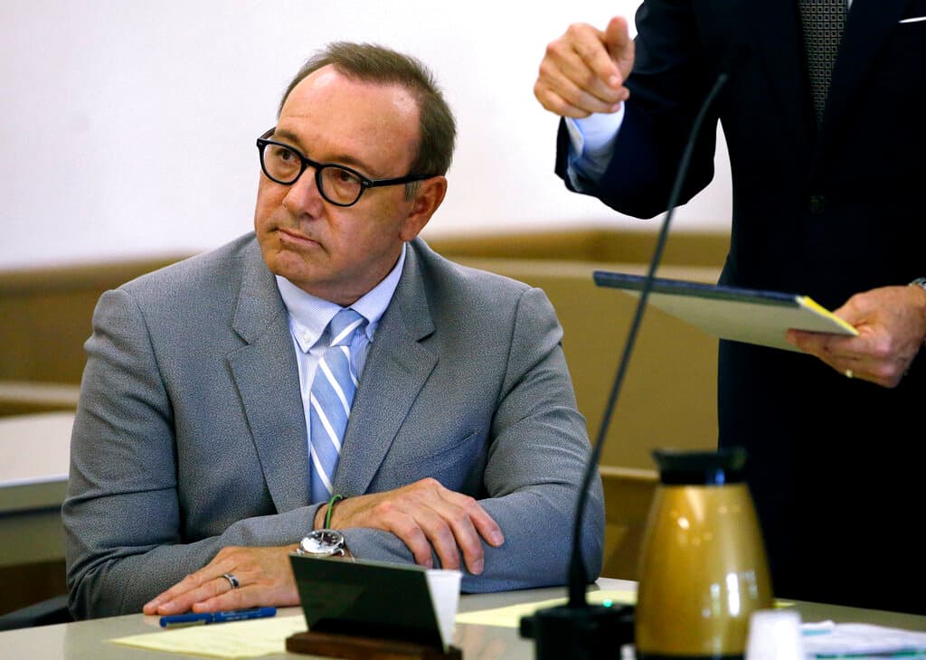 Fiscales cierran el caso contra Kevin Spacey por abuso sexual