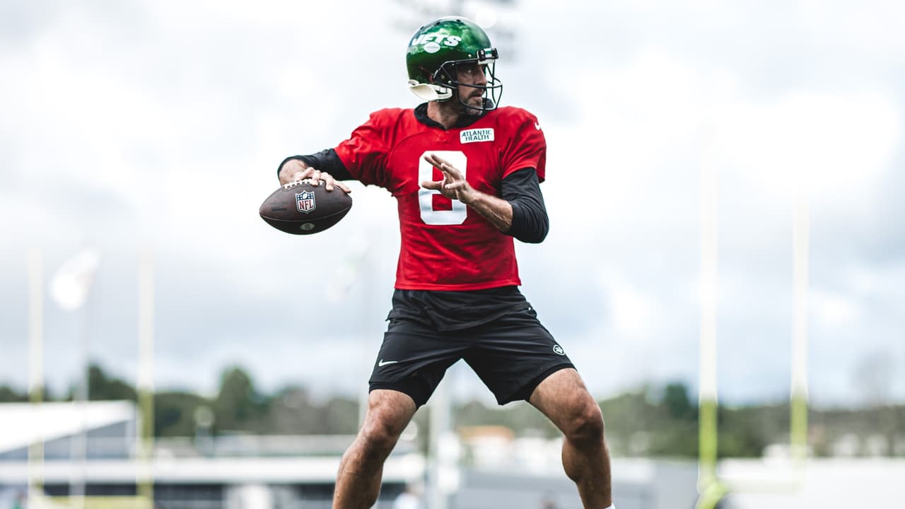 Aaron Rodgers recibe alta médica para entrenar con New York Jets