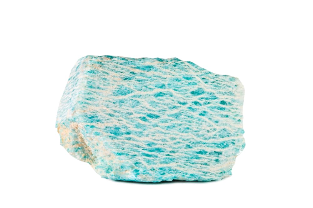 Además, es capaz de ayudarnos a lidiar mejor con las pérdidas y con las adversidades que la vida nos manda, queramos o no. También es excelente para estabilizar los sentidos y ayudar en el tratamiento de las personas ansiosas, depresivas y hasta paranoicas.