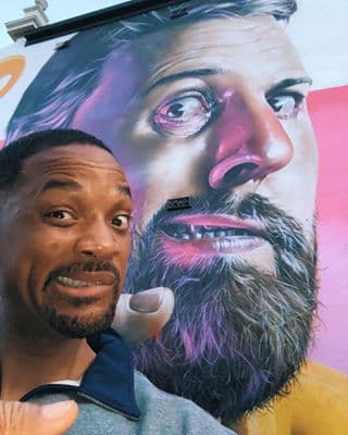 <b>7. Imitador de graffitis.</b> Al ver esta obra del muralista urbano australiano Smug One, Will decidió imitar el gesto del personaje.