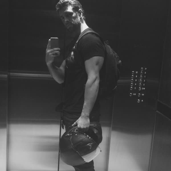 No dejes de verlo a él y a todo el elenco de 'Vino el amor' en el gran final este 8 de mayo por Univision.