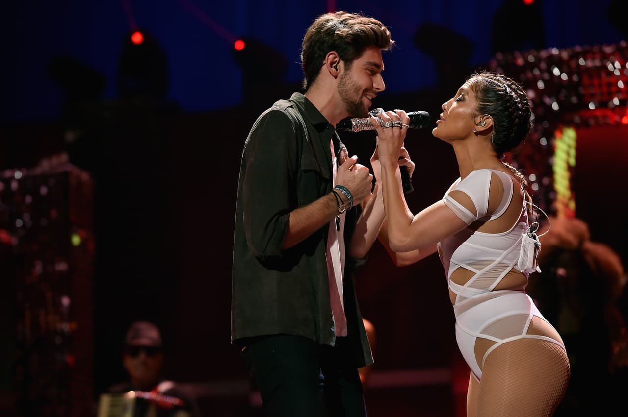 Otra de las sorpresas fue su dueto con el español Álvaro Soler.