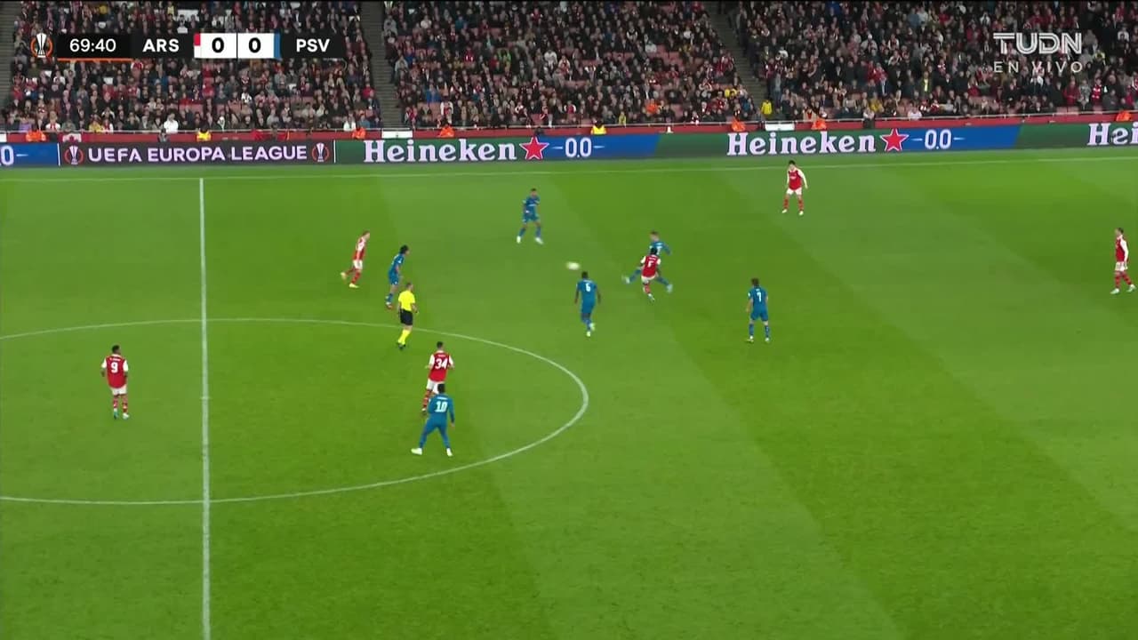 ¡GOL!  anota para Arsenal. Granit Xhaka