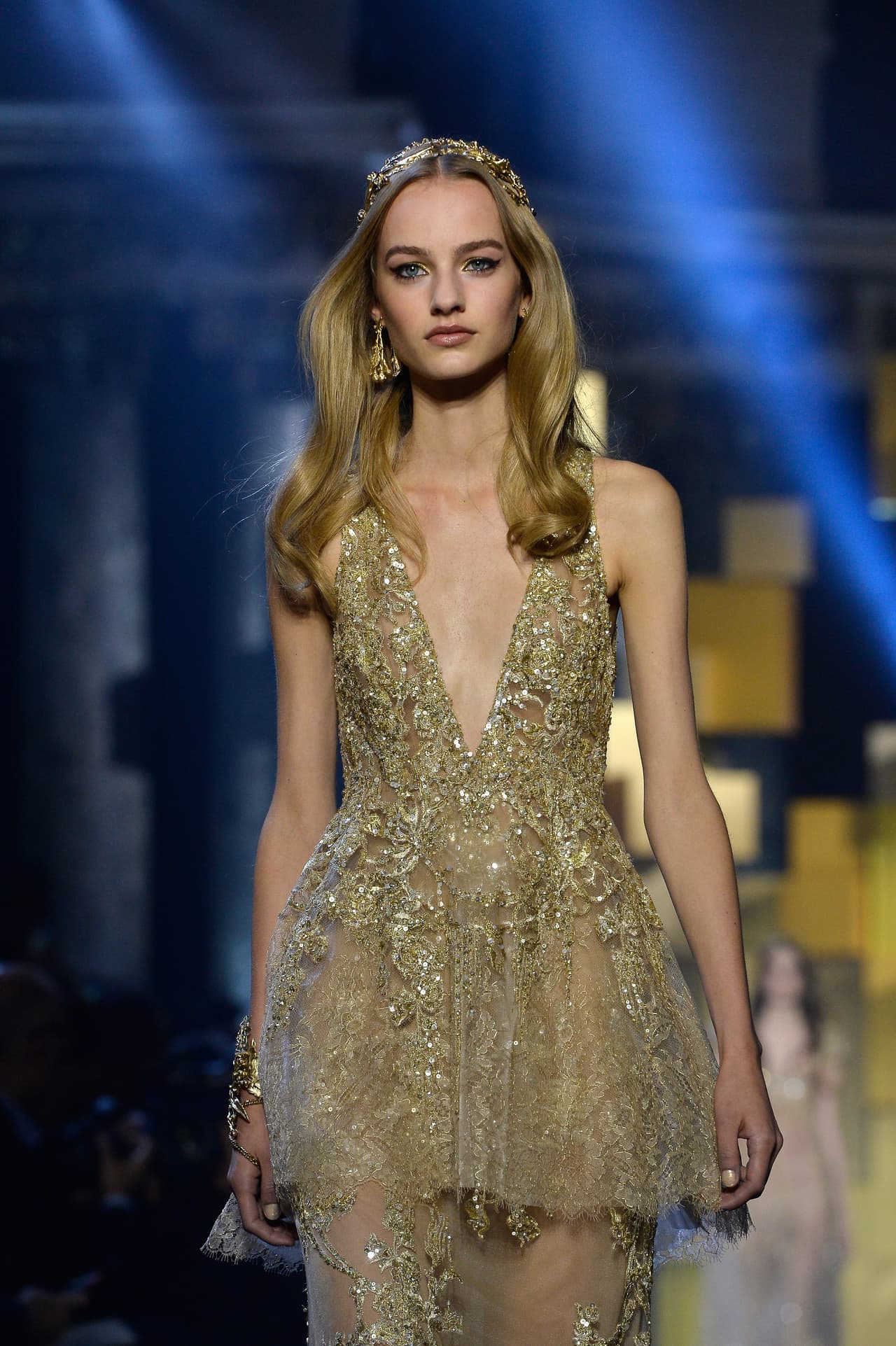 El diseñador libanés llevó a París su mejor ‘haute couture’.