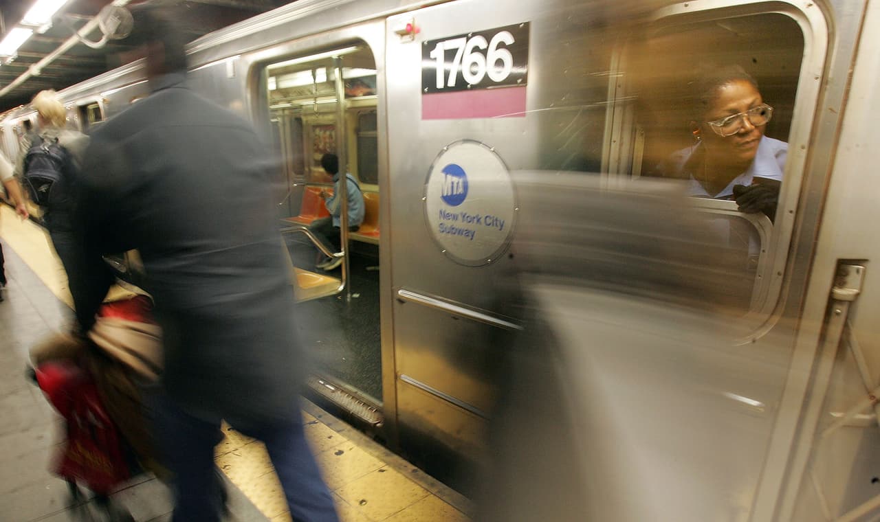 MTA promete compensación a familias de trabajadores fallecidos por coronavirus