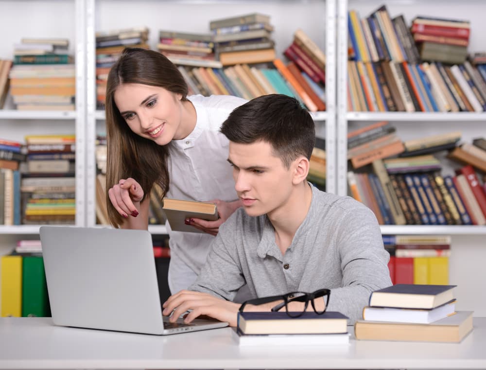 En este Mes del Jabalí existe una buena compatibilidad amorosa con el Gallo
<br>Oportunidades que debes aprovechar este mes: Aprender algo nuevo, la oferta de un trabajo o estudio que implica adquirir un conocimiento que te ayudará mucho en el futuro. 
<br>