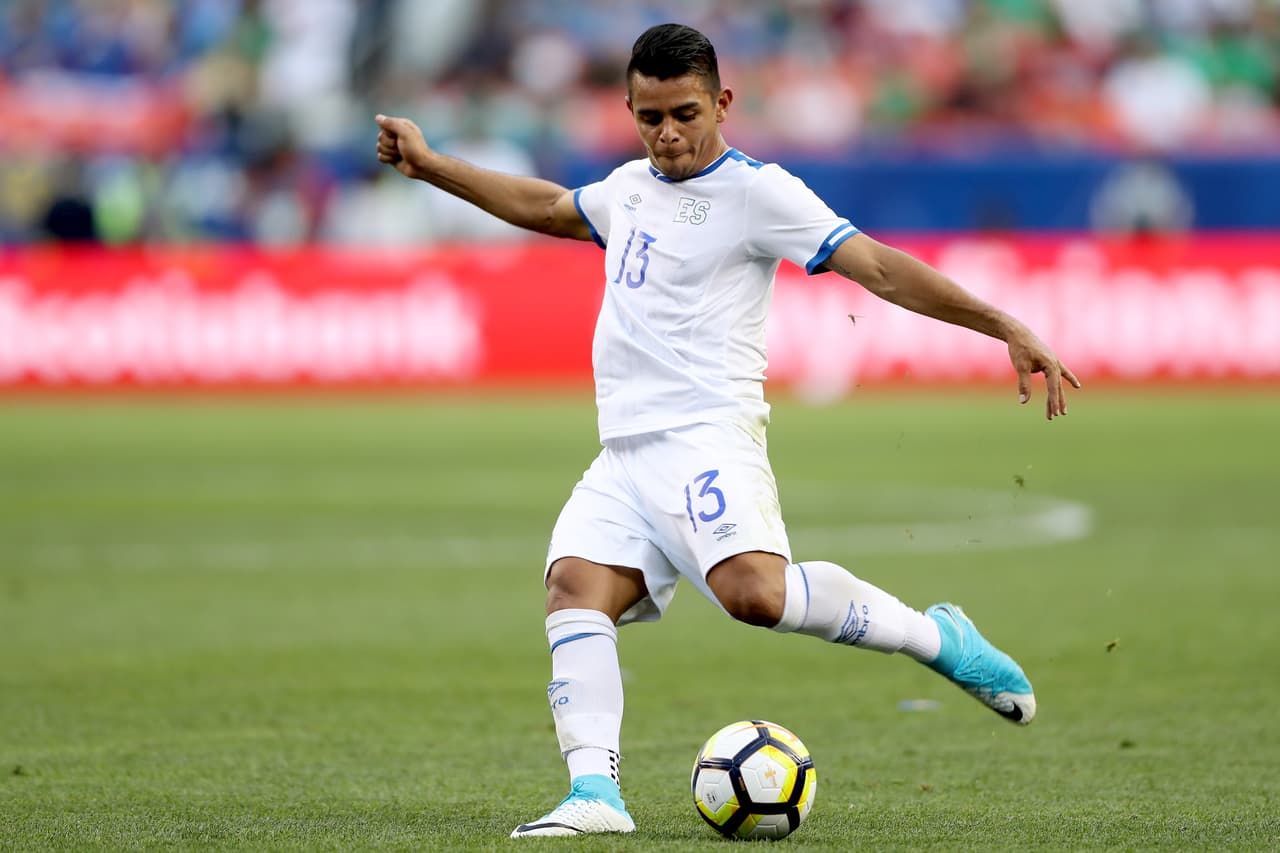 Larín lanza advertencia al Tri: "El Cuscatlán pesa a cualquiera"