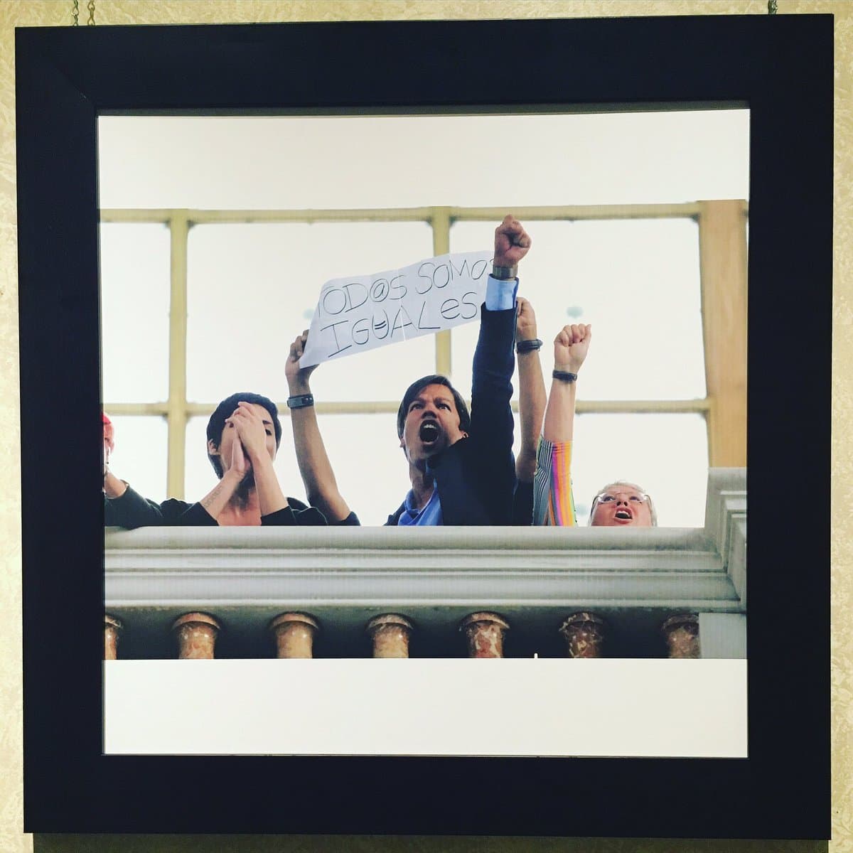 "Esta foto es un recordatorio de que la lucha sigue por la igualdad LGBT y un Puerto Rico para todos".