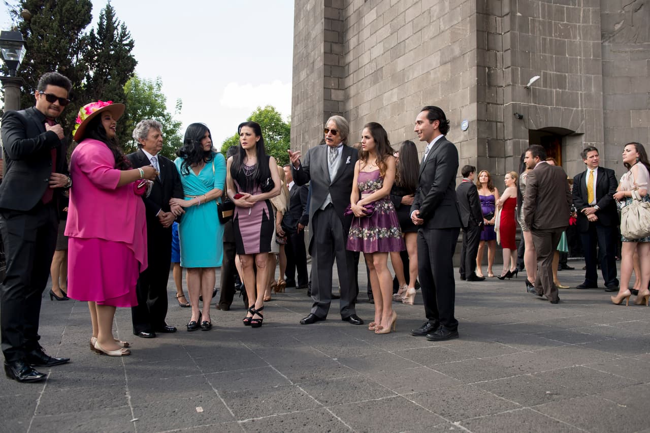 Desde muy temprano se preparó todo para recibir a los actores en la iglesia.