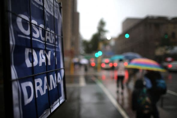 Otro detalle clave del caso es el pasado de Pistorius, una vida rodeado de armas, mujeres bellas y menosprecio por la policía.