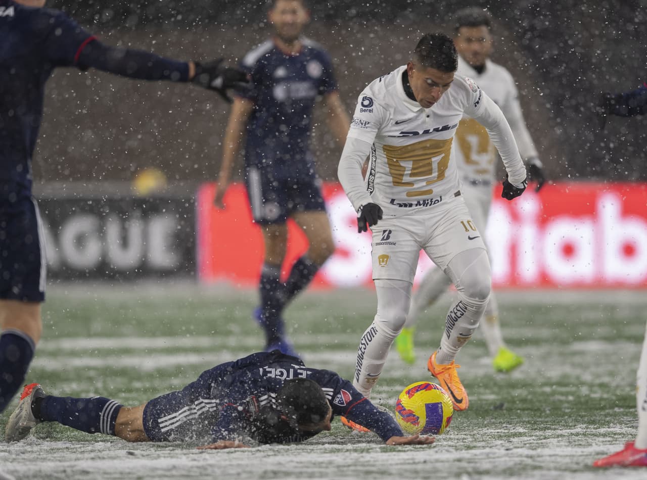 New England Revolution fue muy superior a los Pumas y se impuso gracias a un doblete de Adam Buksa y otro tanto de Sebastian Lletget.