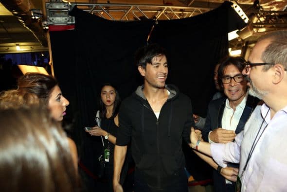 ¡Uff! También vimos por ahí al sexy Enrique Iglesias.